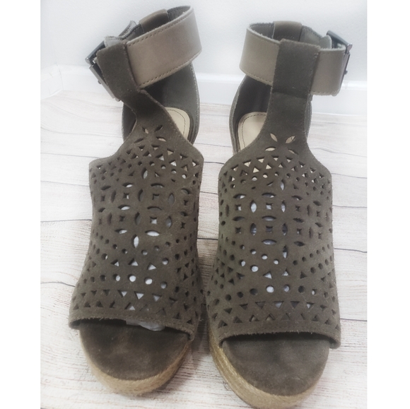 Marc Fisher Olive Hasina Platform Wedge - Picture 2 of 7